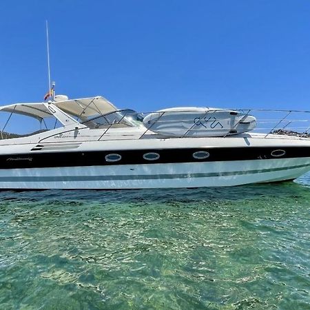 Cozy Yacht Lodge In Barcelona With Boat Tour Option Sant Adria de Besos Eksteriør bilde
